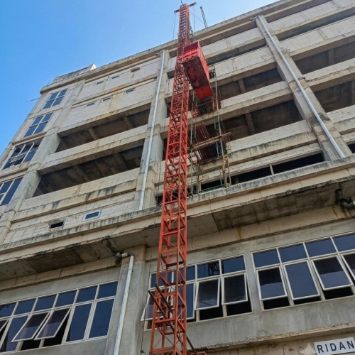 sewa lift barang pontianak